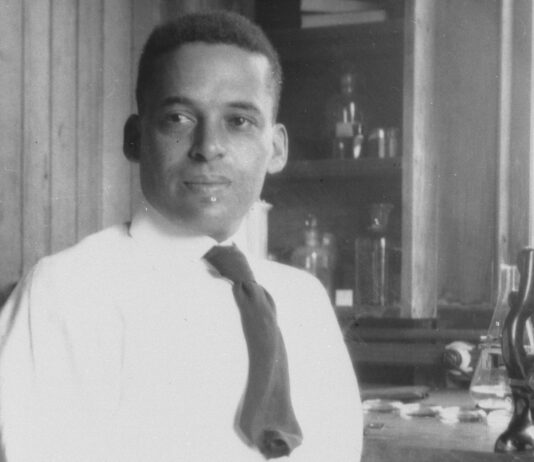 Эрнест Джаст – биолог, который всю свою жизнь посвятил исследованиям