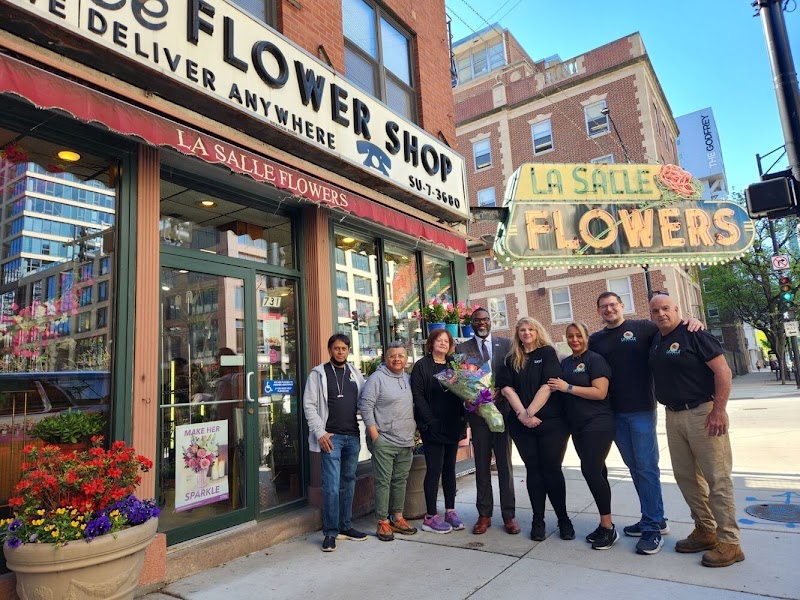 La Salle Flowers & Chicago Flower Delivery